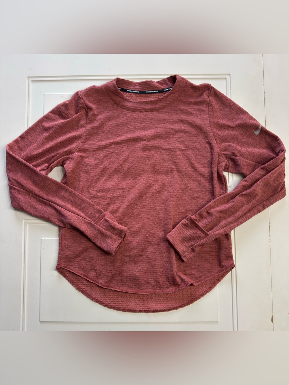 Nike Running Dri-Fit Women’s Sz S Coral Textured Running Sweatshirt Top - Picture 2 of 7